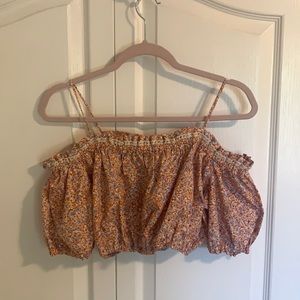 Crop top with puff sleeves